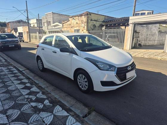 HYUNDAI HB20 1.0 COMFORT 12V FLEX 4P MANUAL HYUNDAI HB20 1.0 COMFORT 12V FLEX 4P MANUAL